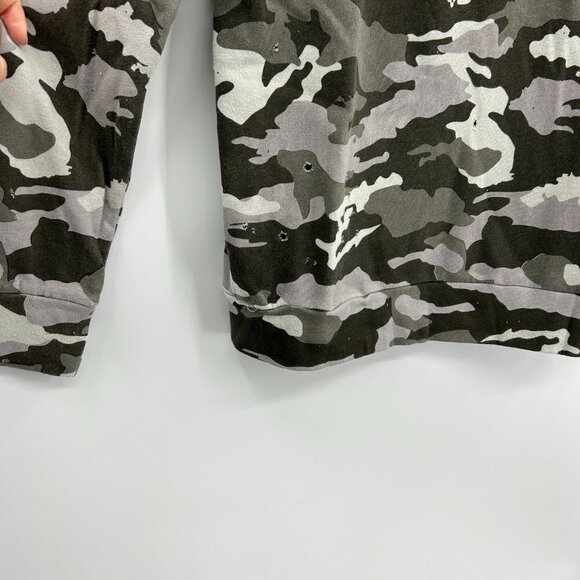CHASER *Flawed* Gray Green Camo Distressed Destroyed Crewneck Sweatshirt Medium - Picture 4 of 7